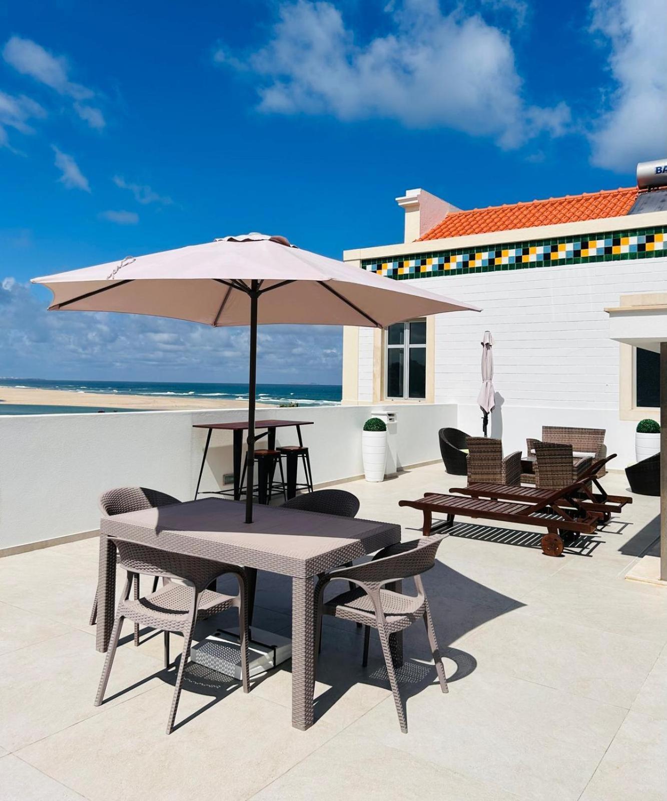 Foz Beach House - Rooftop & Sea View Foz do Arelho Luaran gambar